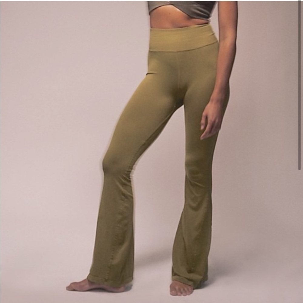 Free people movement flared pants, size XS/S